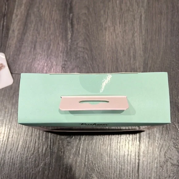 Pusheen AirPods 1/2 case - Picture 5 of 11